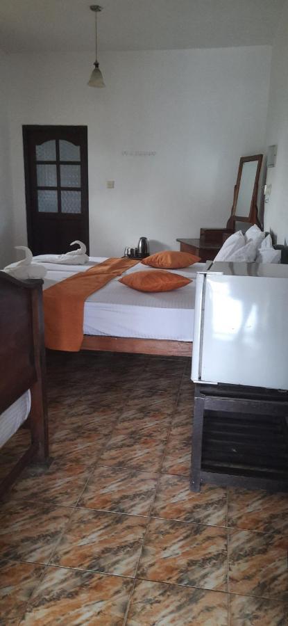 Sun Top Inn เอลลา ภายนอก รูปภาพ